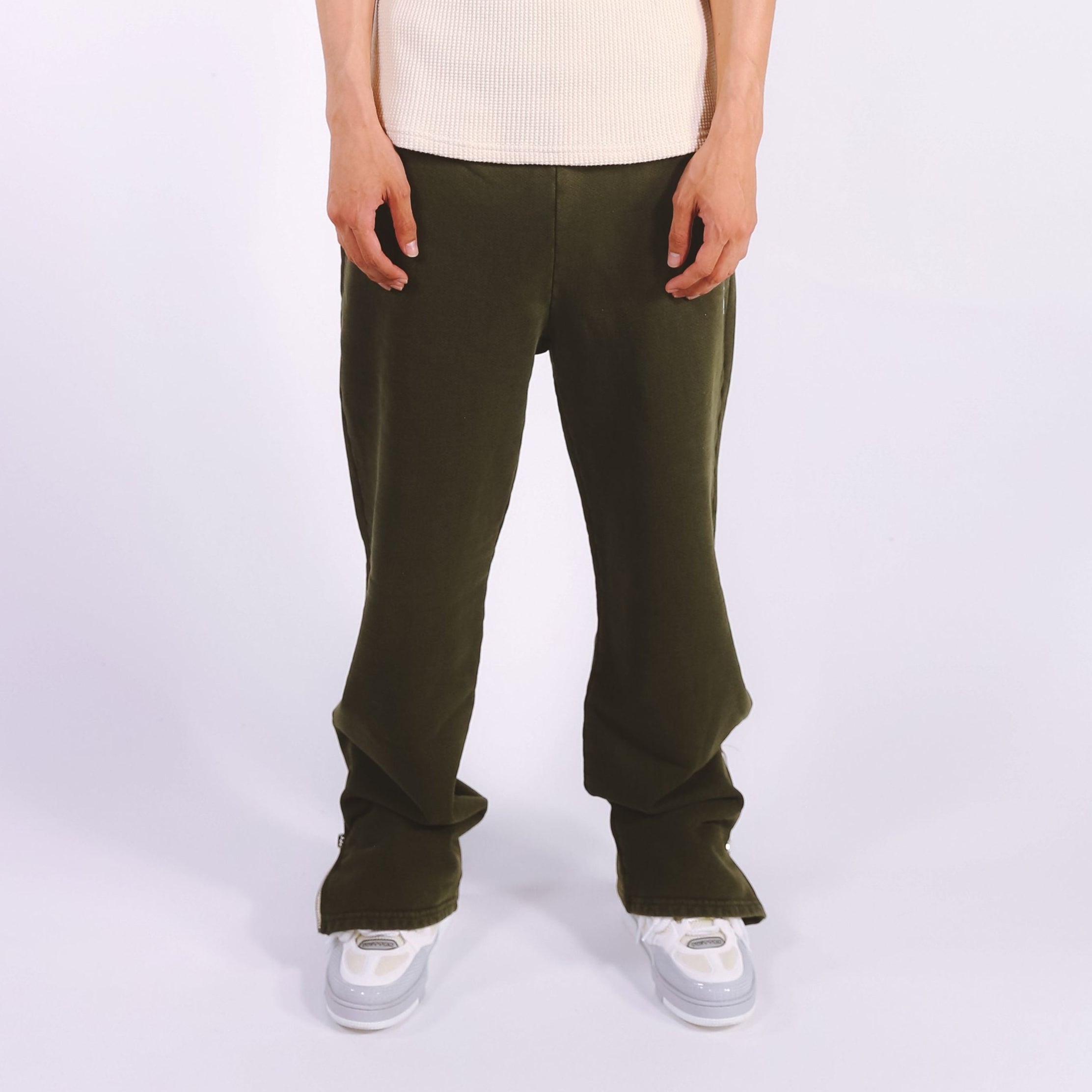 Outside Zip Pant