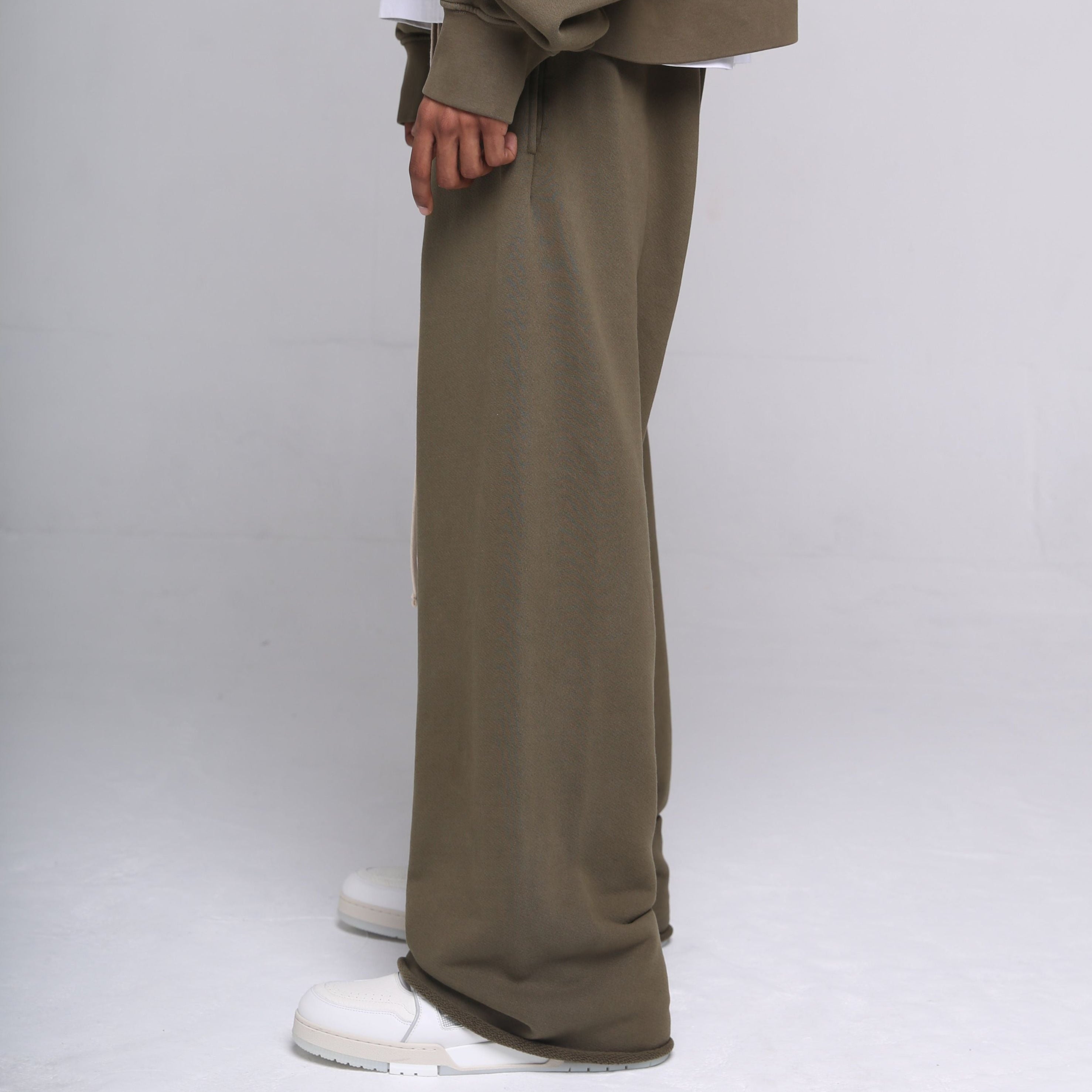 Wide Body Pants